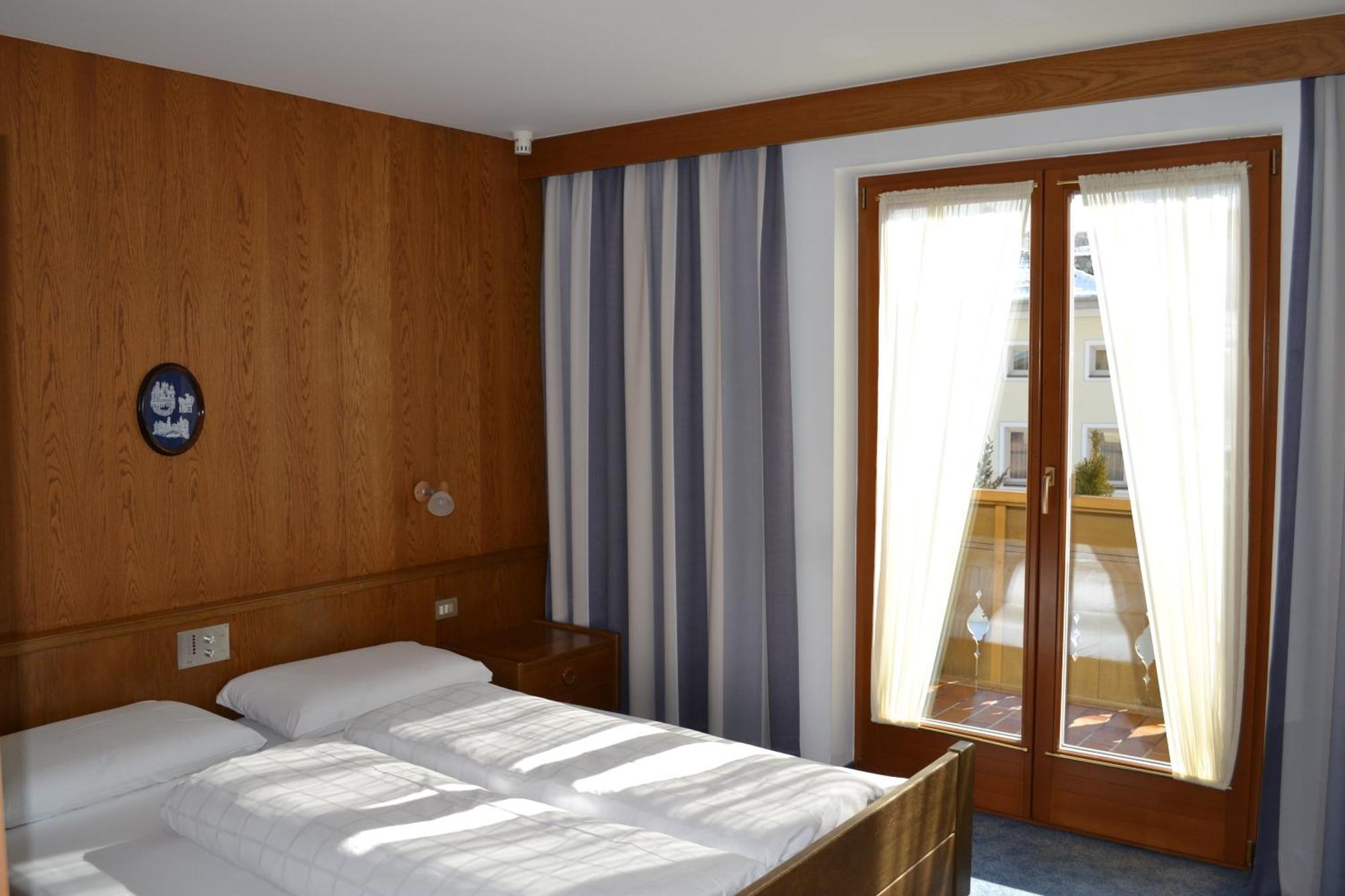 Hotel Alpenblick Sarentino Exterior foto