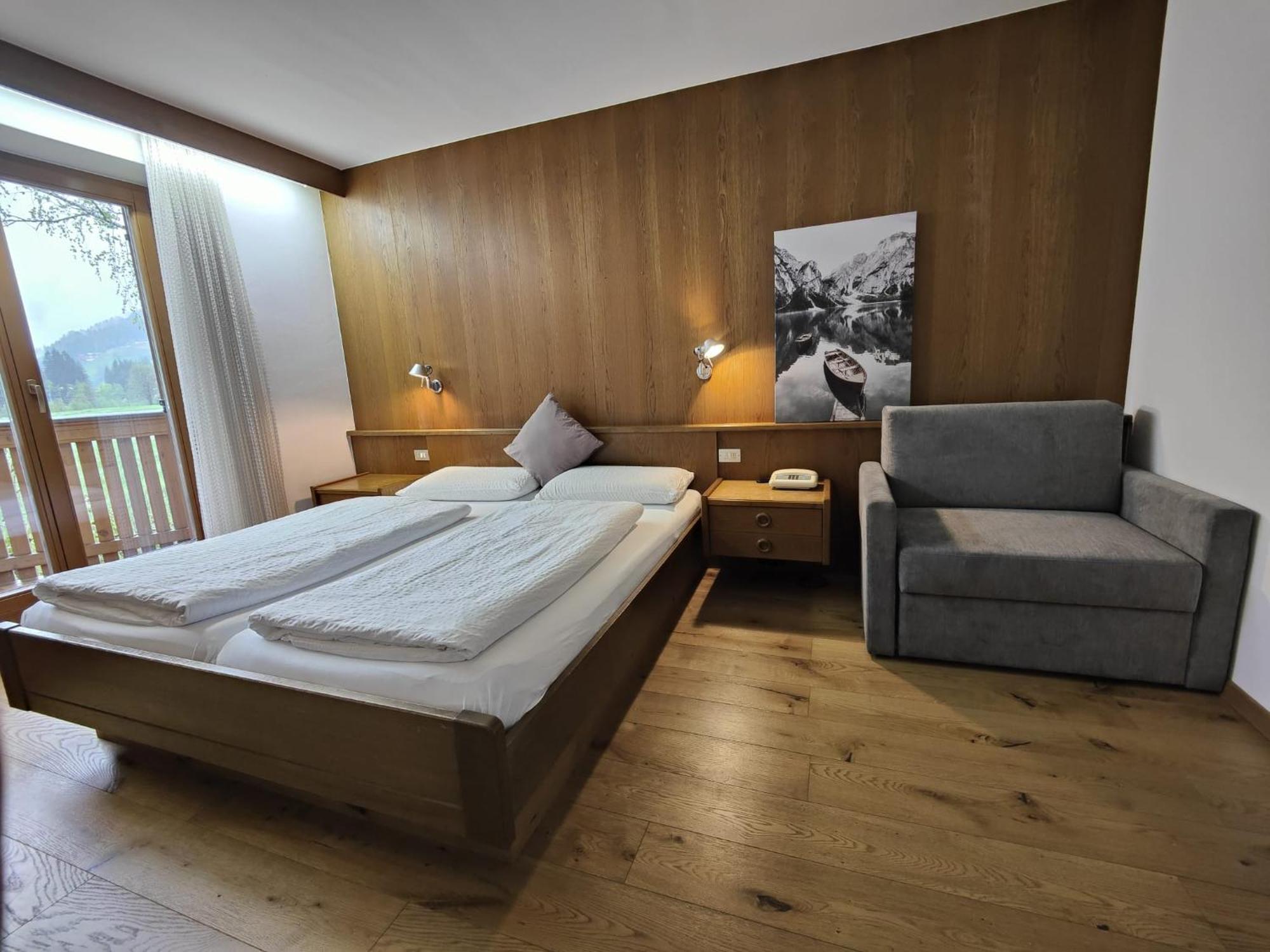 Hotel Alpenblick Sarentino Exterior foto