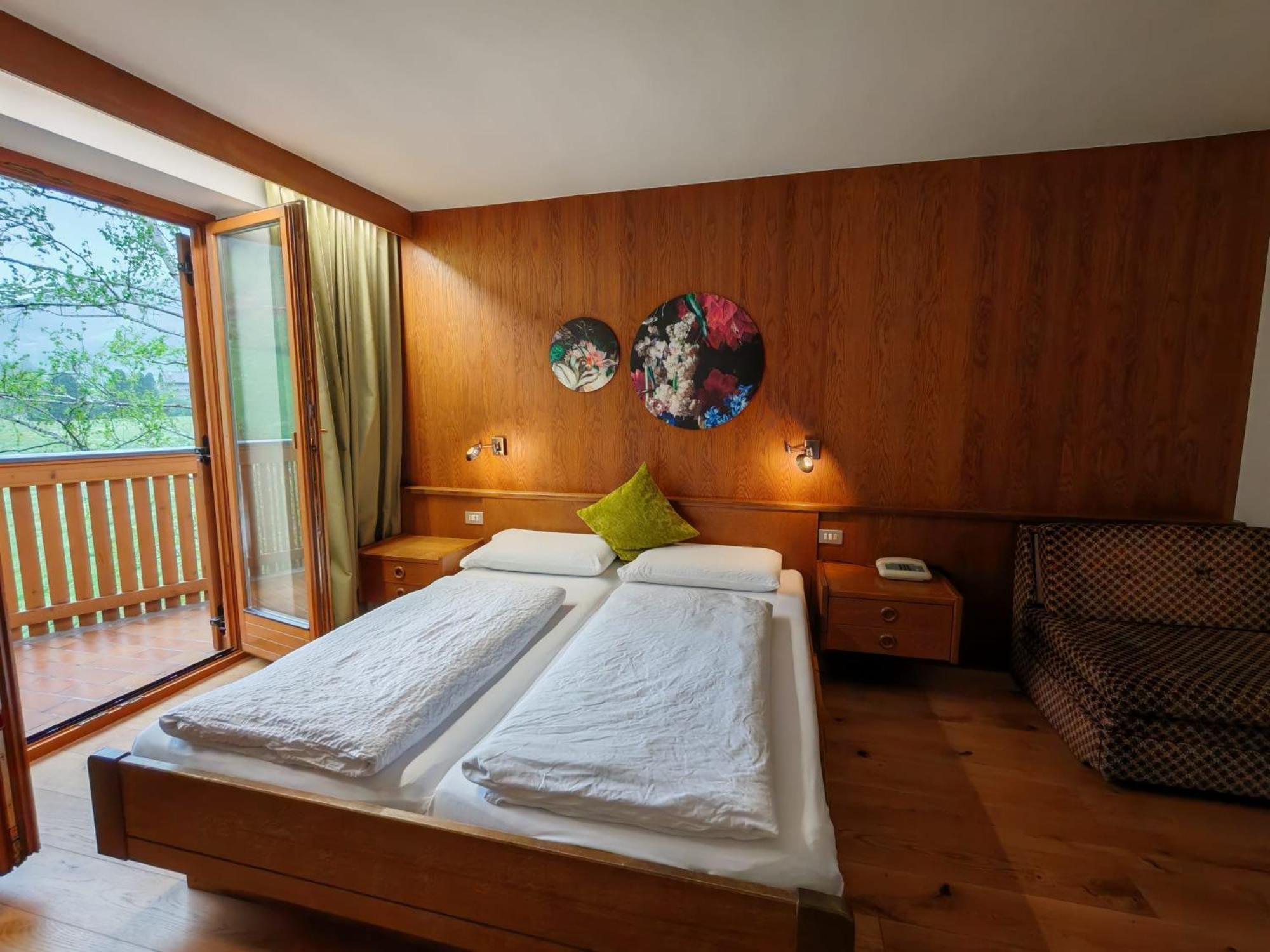 Hotel Alpenblick Sarentino Exterior foto