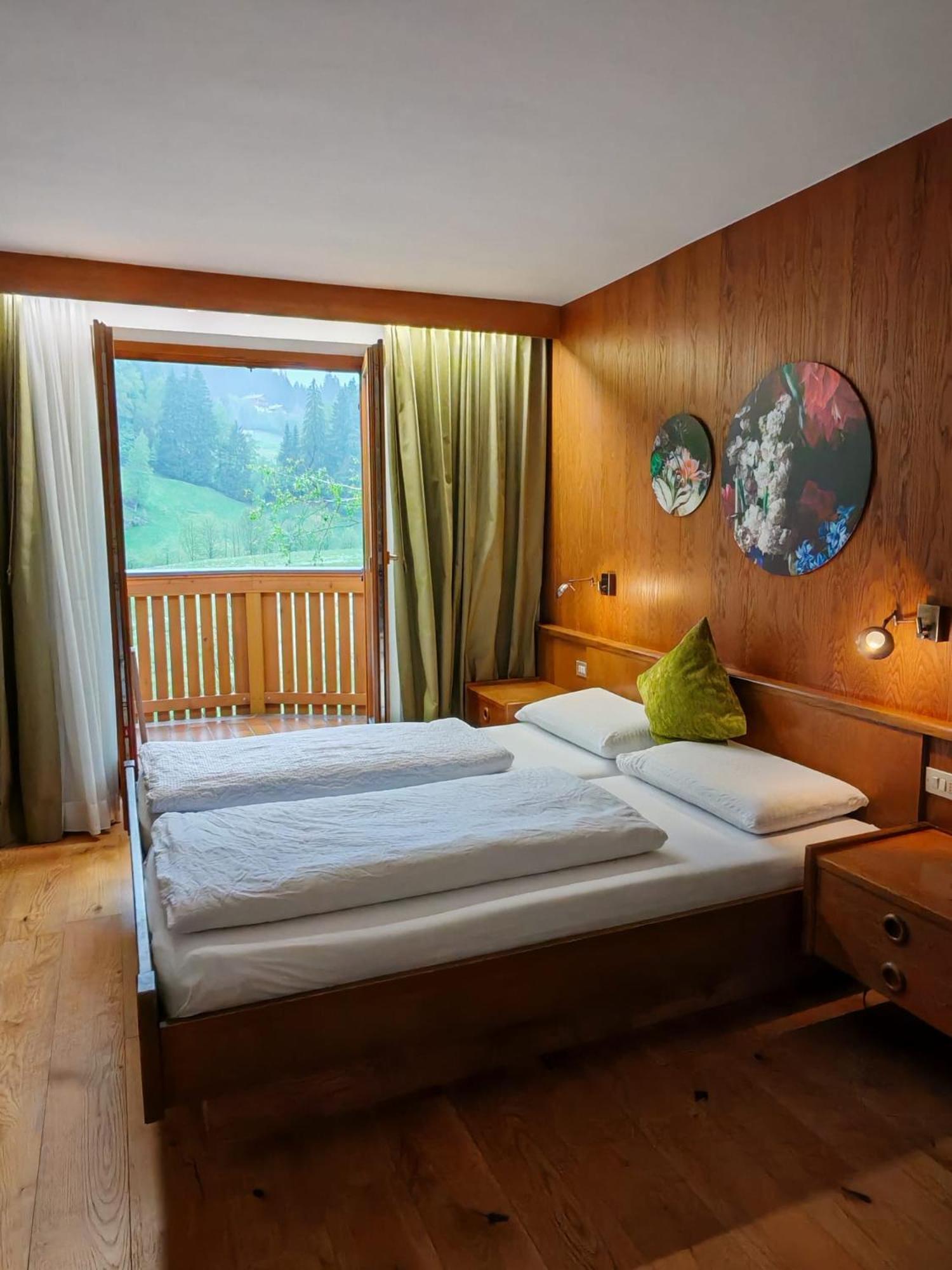 Hotel Alpenblick Sarentino Exterior foto