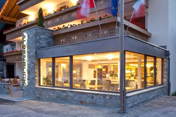 Hotel Alpenblick Sarentino Exterior foto
